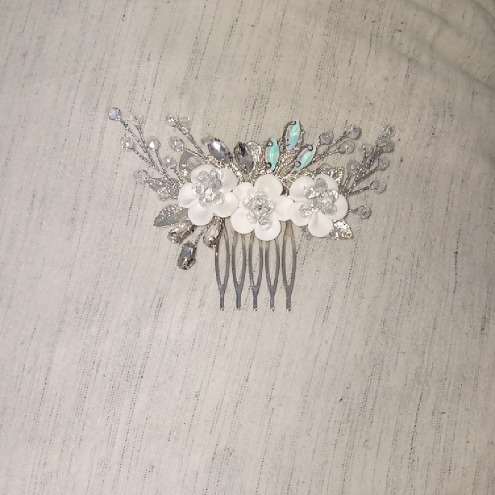 Bridal Silver Floral Crystal Hair Comb with White Flowers